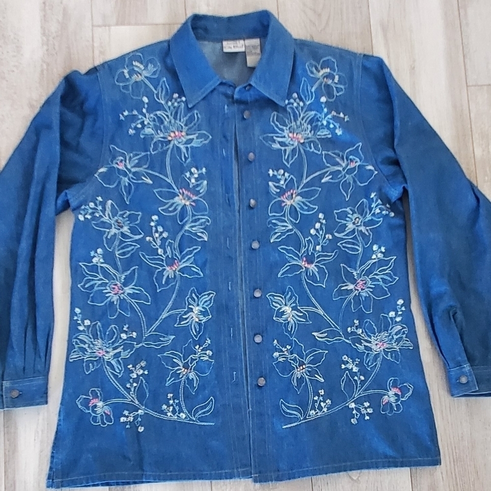 𝅺KORET Urban Indigo Jeans Embroidered Tee